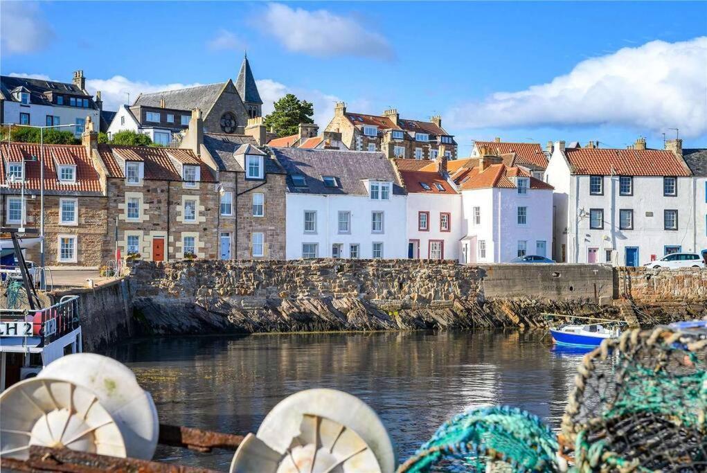 No3 By The Sea A 5 Star Cozy Coastal Holiday home *