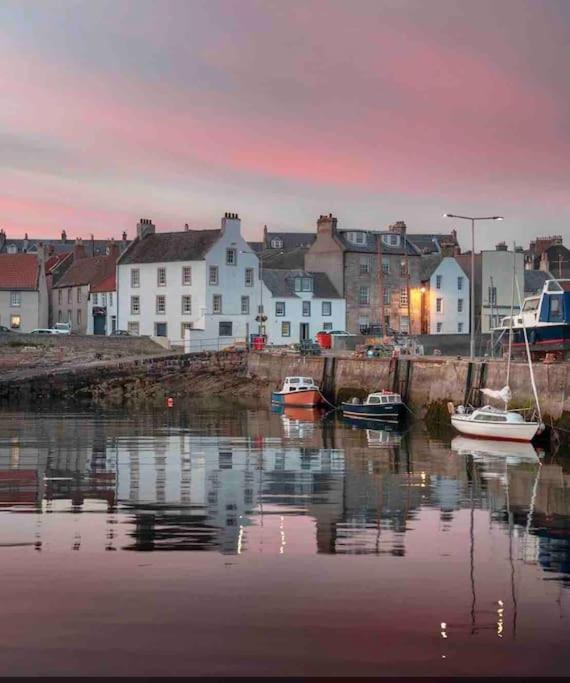 No3 By The Sea A 5 Star Cozy Coastal Holiday home *